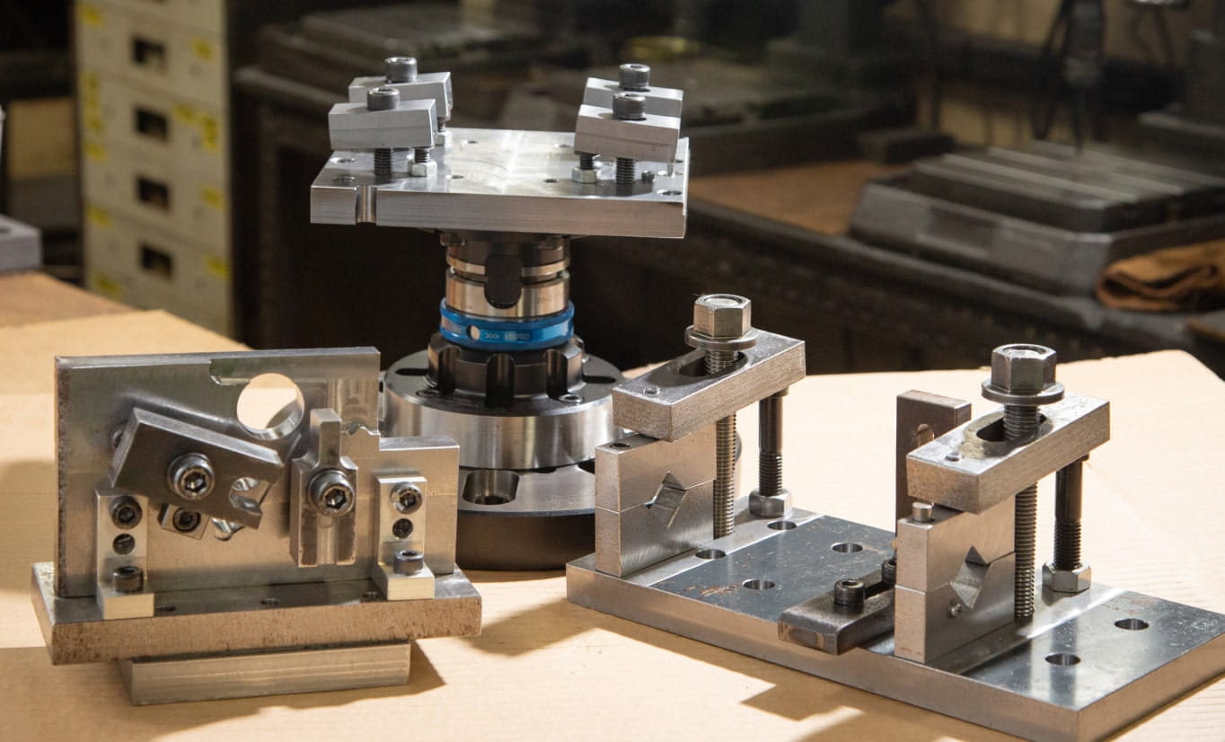 自社開発の治具